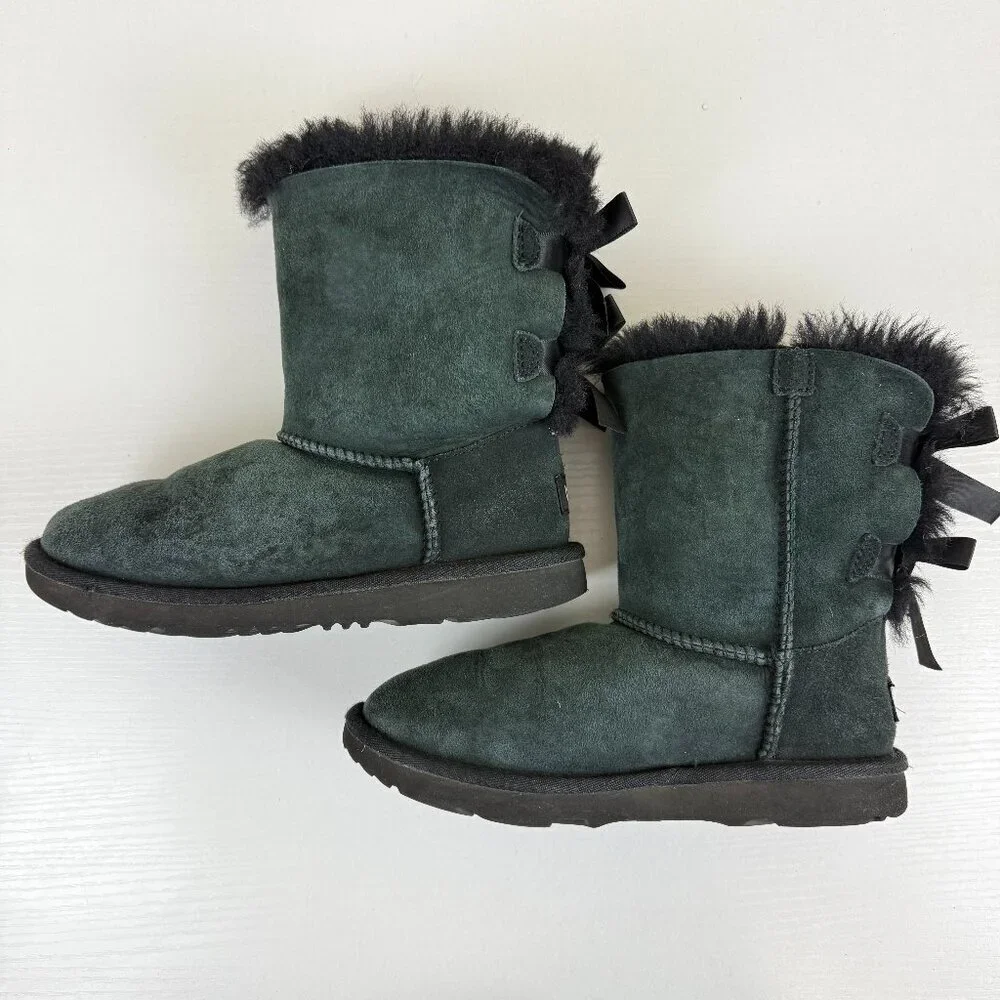 EUC UGG Kids Bailey Black Boots S/N 1017394K
